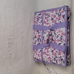 Vera Bradley Cassarole Carrier Hummingbird Ditsy